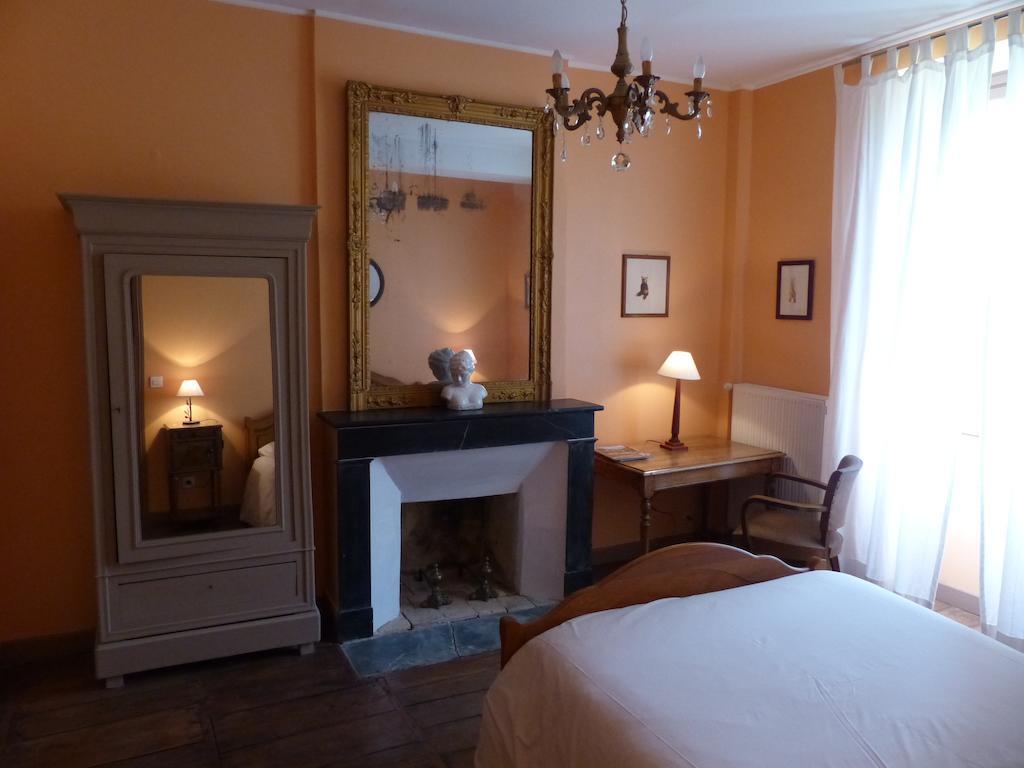 Bed and Breakfast Le Domaine De Panissac Berneuil  Pokoj fotografie