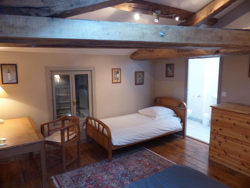 Bed and Breakfast Le Domaine De Panissac Berneuil  Pokoj fotografie