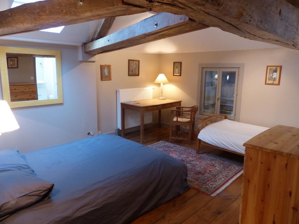 Bed and Breakfast Le Domaine De Panissac Berneuil  Pokoj fotografie
