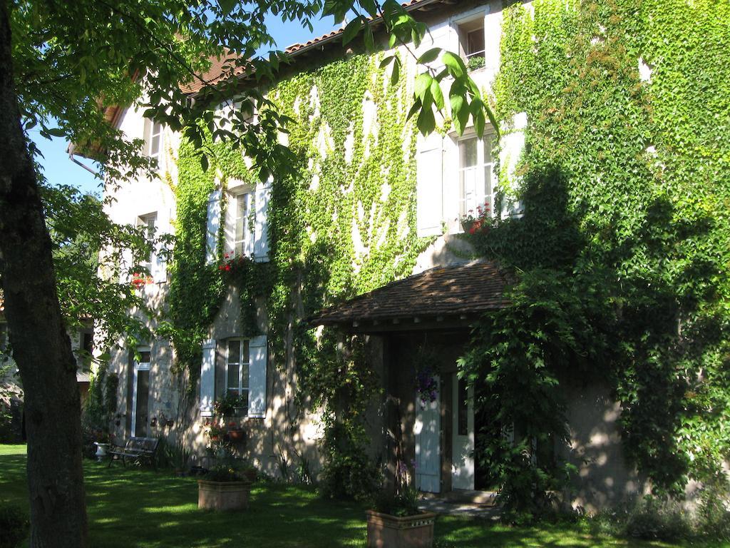 Bed and Breakfast Le Domaine De Panissac Berneuil  Exteriér fotografie