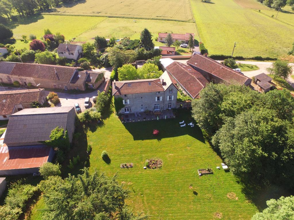 Bed and Breakfast Le Domaine De Panissac Berneuil  Exteriér fotografie